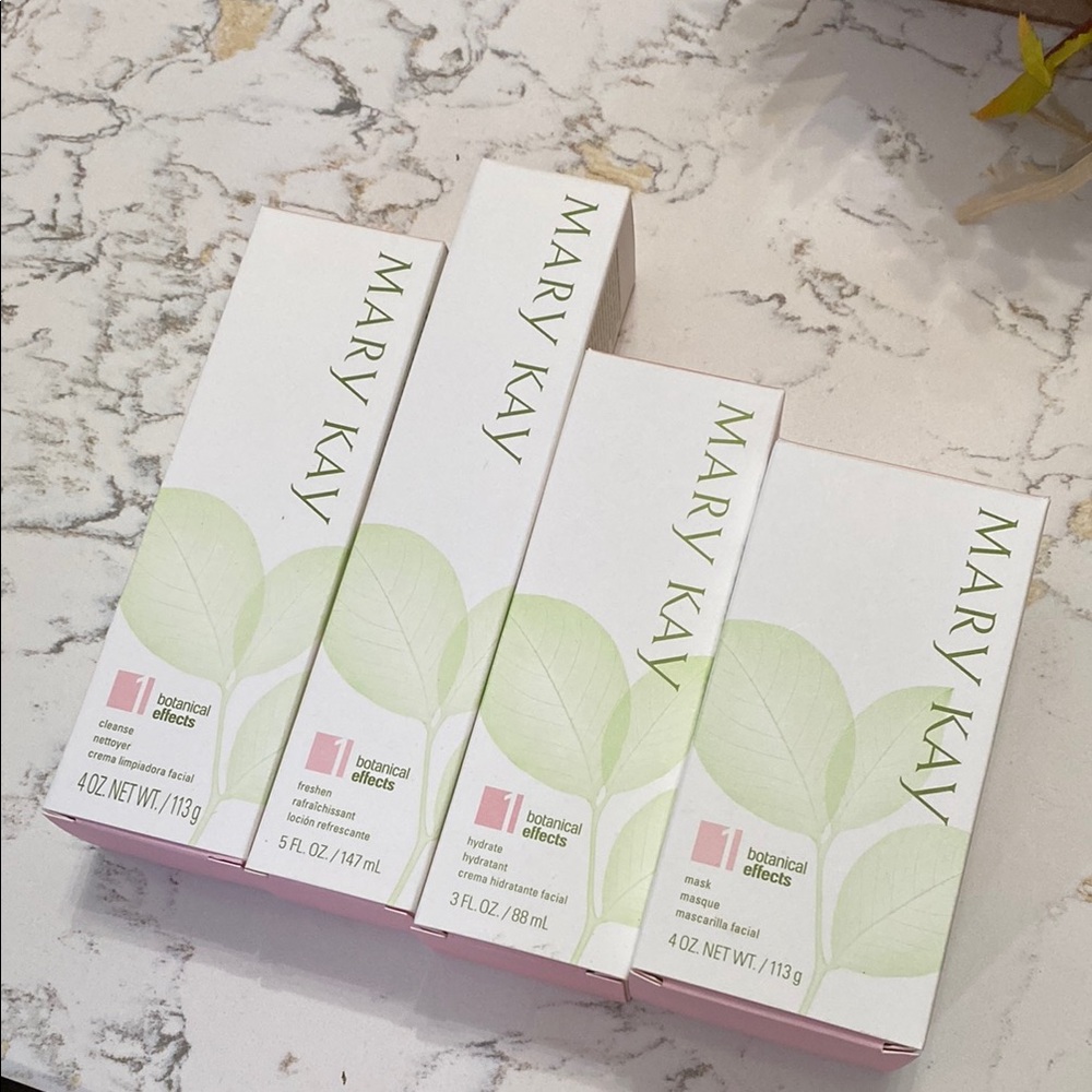 Mary Kay Botanical Effects Skincare Set - Pink and White